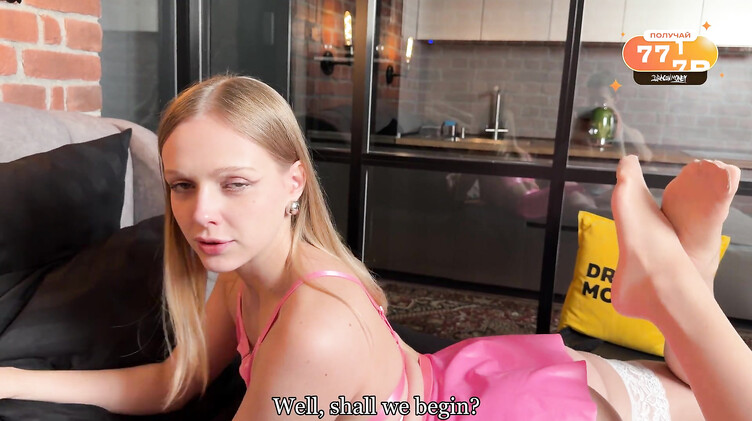 Arisha Mills: Разговорчивый клиент поболтал с русской проституткой в чулках перед сексом