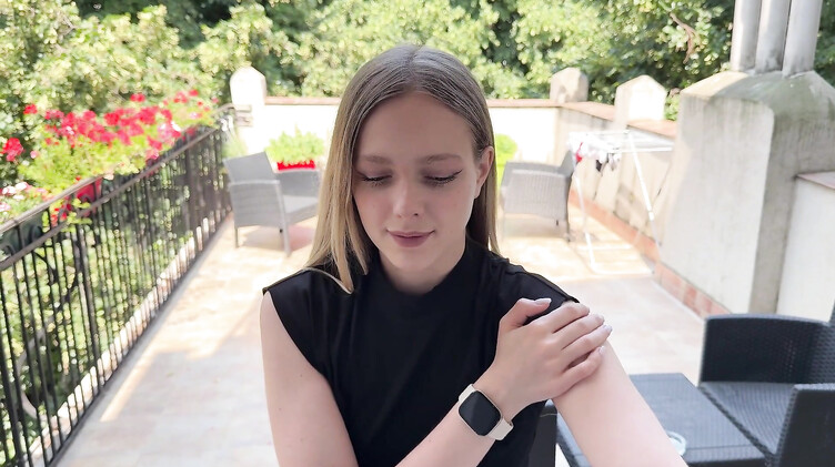 Ноги на плечи: Неугомонная русская телка изменяет бойфренду со своим бывшим парнем