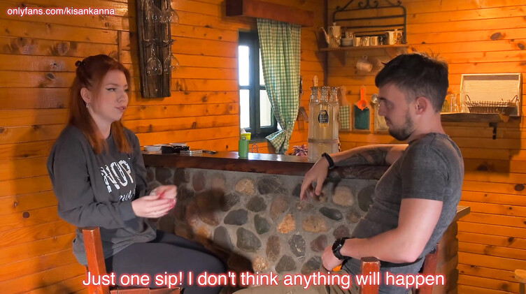 Один глоток сербской самогонкина даче и русская девка в чулках ебется с незнакомцем