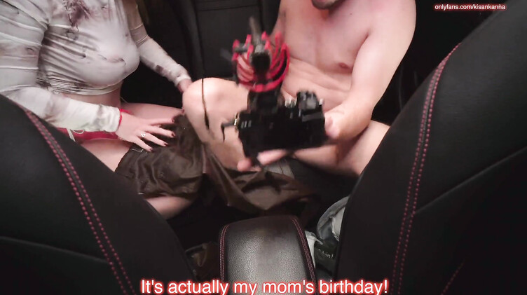 kisankanna: Нарушительница закона выплачивает штраф сексом в машине с полицейским