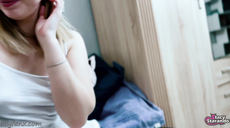 Озорная русская жена соблазняет друга мужа пока тот уехал в командировку