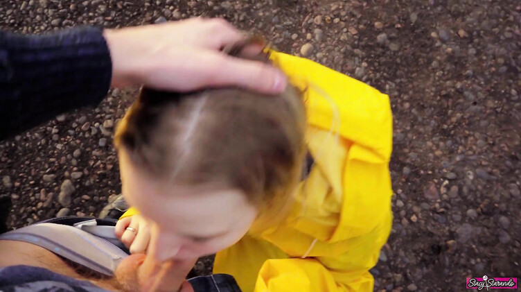 Случайная встреча с бывшей девушкой завершилась любительским минетом на улице