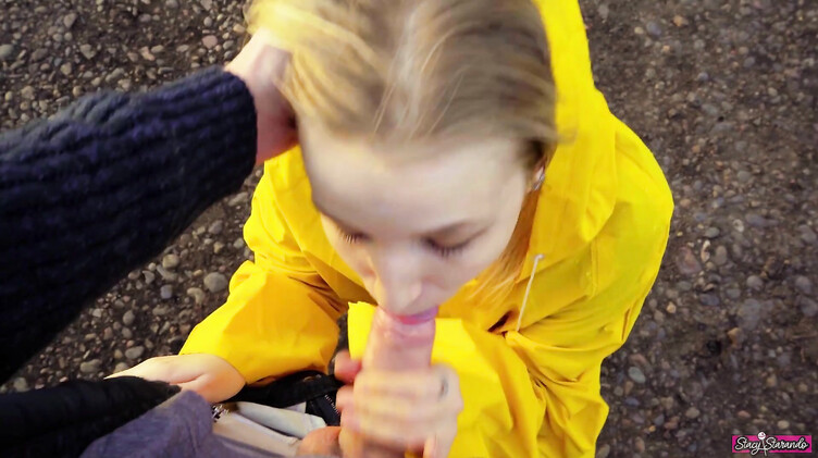 В одежде: Случайная встреча с бывшей девушкой завершилась любительским минетом на улице