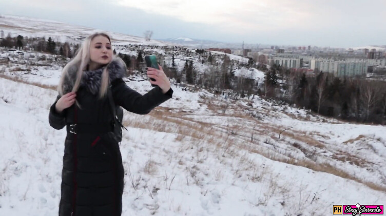 Любительский секс на природе в зимнее время с русской блондой