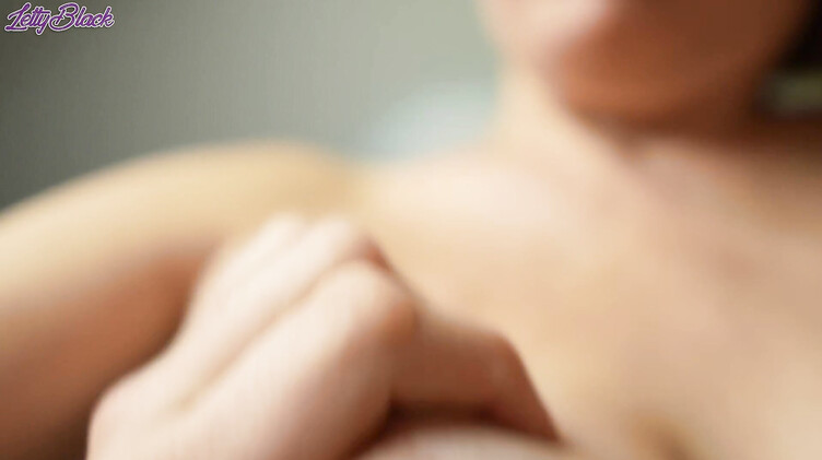 Русская мачеха трахается с пасынком после того, как у него не встал член с подружкой