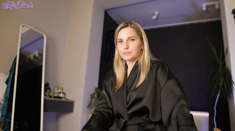 Русская мачеха трахается с пасынком после того, как у него не встал член с подружкой