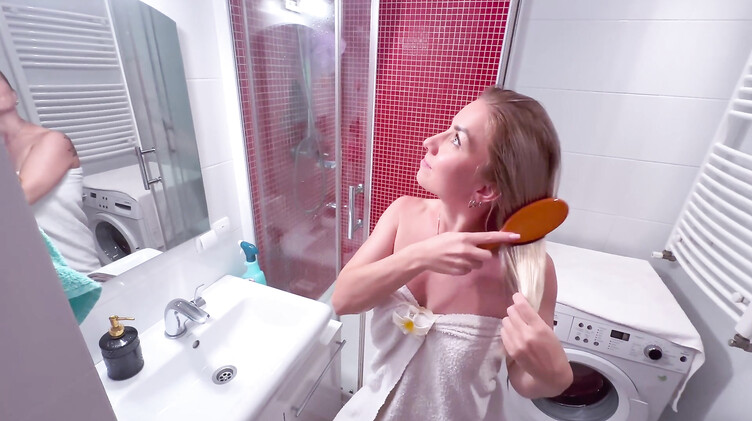 Интимная стрижка: Трах с русской милфой в ванной и на стиралке
