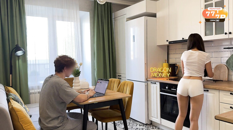 MilaMuse: 18-летняя русская племянница соблазняет дядю минетом под столом