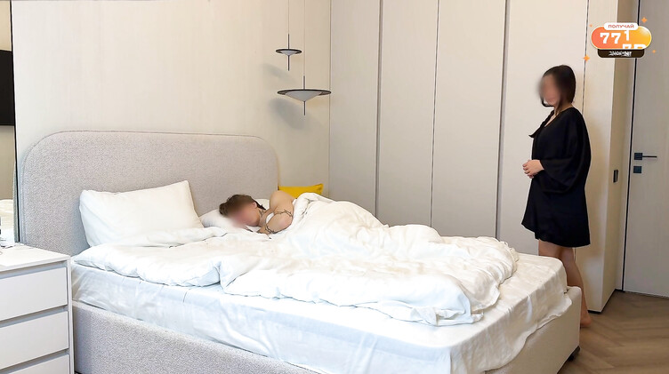 MilaMuse: Молодые муж и жена обменялись оральными ласками на большой кровати