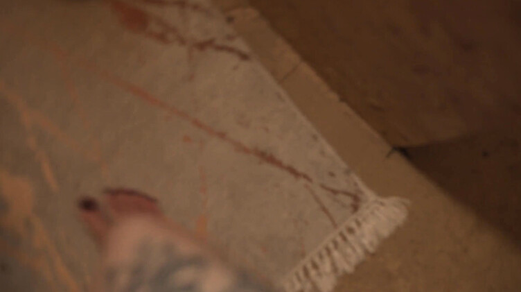 Резиновая кукла: Красивая сводная сестра подставила киску под член брата вместо реалистичной секс куклы