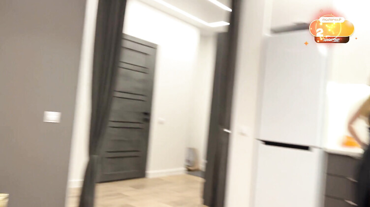 Русское порно: Пасынок трахнул мачеху в чулках в обмен на молчание о ее секрете в тумбочке