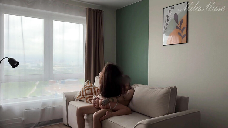 С разговорами: Русская брюнетка ебется с бойфрендом на глазах у своего дрочащего брата