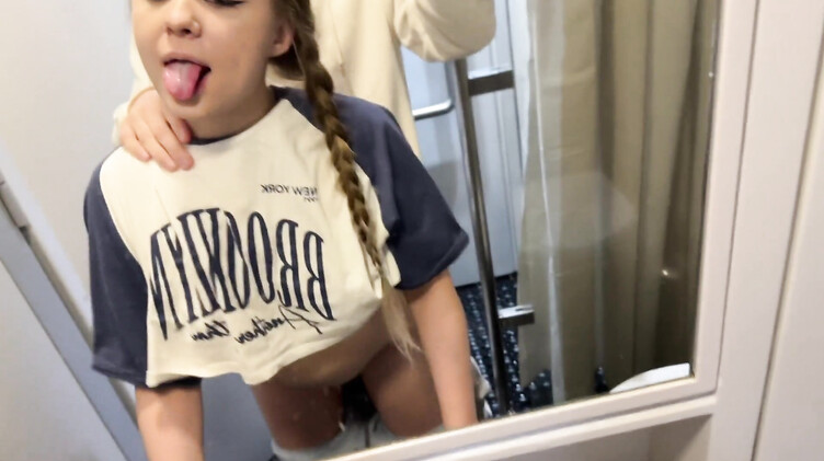 С разговорами: Русская молодежь познакомилась на перроне и перепихнулась в туалете поезда