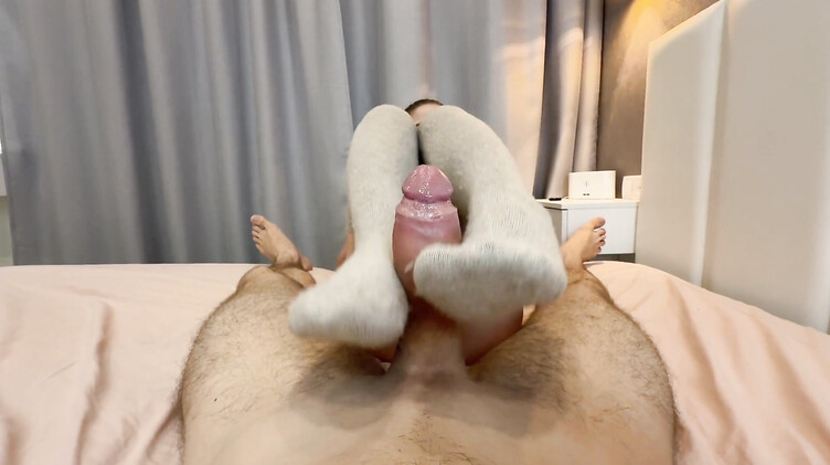 Сперма на лице: Мачеха попросила молодого пасынка кончить ей на лицо ради омоложения