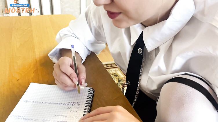 Русское порно: Русская студентка скачет на члене репетитора до вагинального кремпая