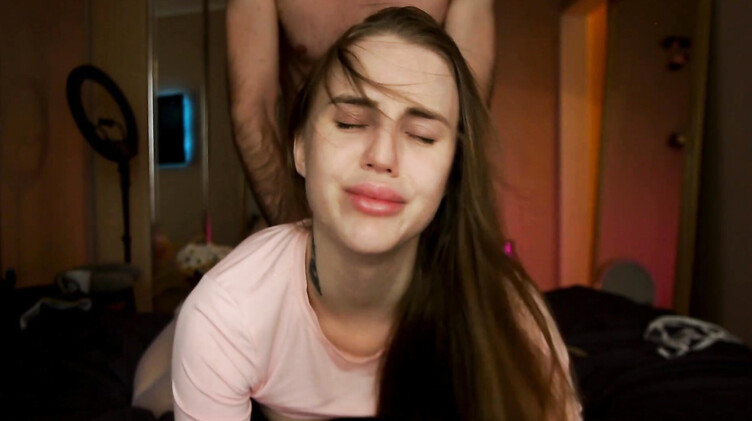 Стройные: Русская секси фитоняшка трахается с парнем лицом к камере