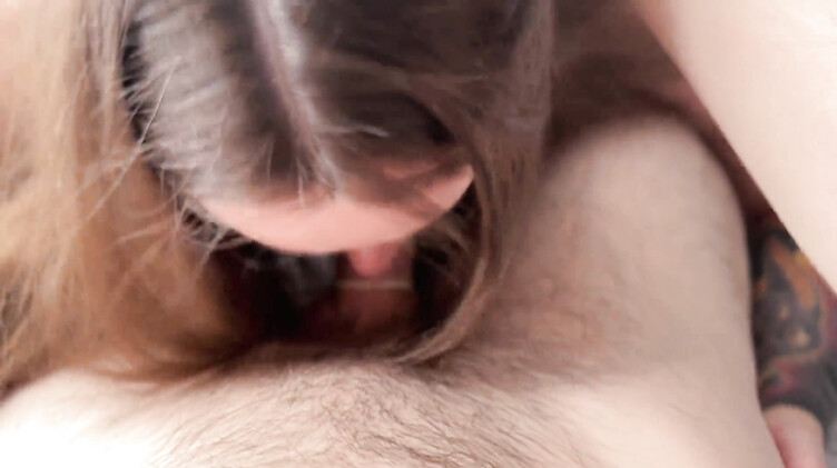 Любительское порно: Русский парень стал добрее после анального секса со своей девушкой