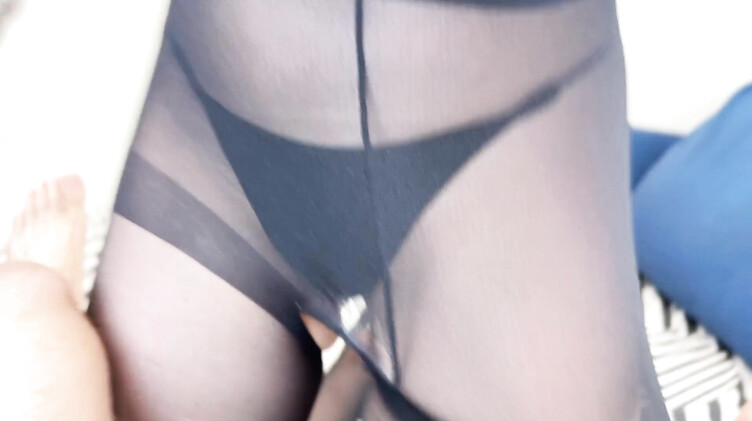 Русское порно: Братишка порвал капроновые колготки сводной сестры и выебал ее в пизду