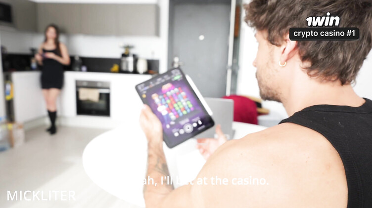 С разговорами: Сосед лудоман воспользовался интернетом и рабочим ротиком русской крошки