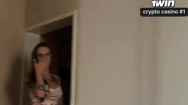 Спонтанный секс от первого лица с красивой татуированной сестрой жены