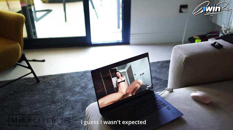 Любительское порно: Зашел в гости к другу и обучил его жену горловому минету