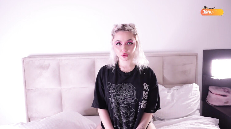 Сводная сестра проспала свидание с парнем и трахнула брата