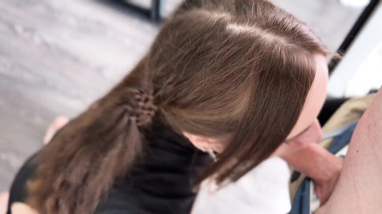 Дилдо: Двойное проникновение с членом и самотыком в жопастую русскую нимфоманку