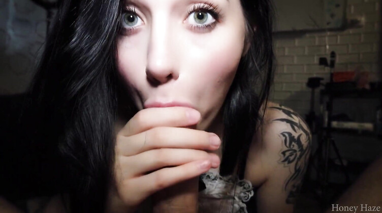 Нежный минет: Начали с нежного минета, закончили трахом в горло и в жопу