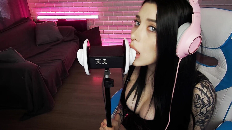 HD порно: Чарующие звуки нежного минета от красивой АСМР модели с длинными волосами