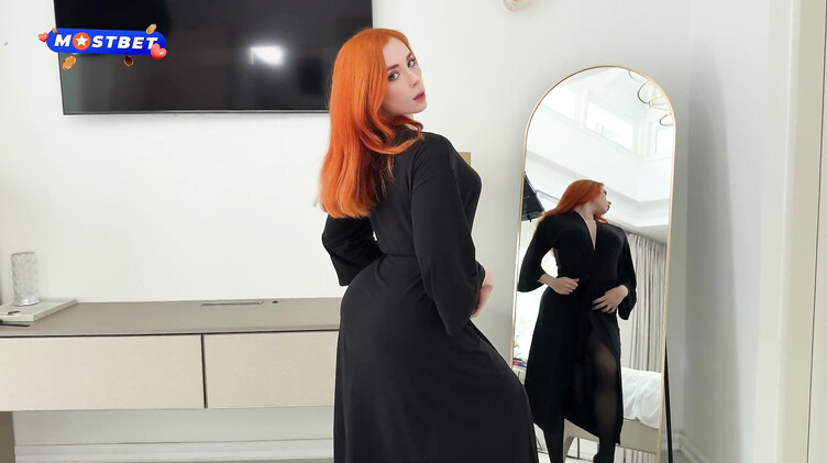 HD порно: Футджоб и секс с рыжей красоткой в черных колготках