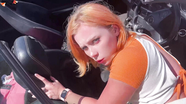 В одежде: Прокатил на кабриолете Свити Фокс и трахнул ее