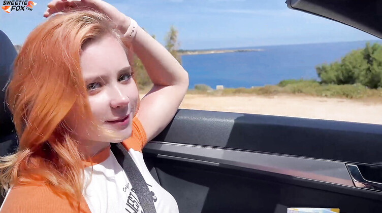 Русское порно: Прокатил на кабриолете Свити Фокс и трахнул ее