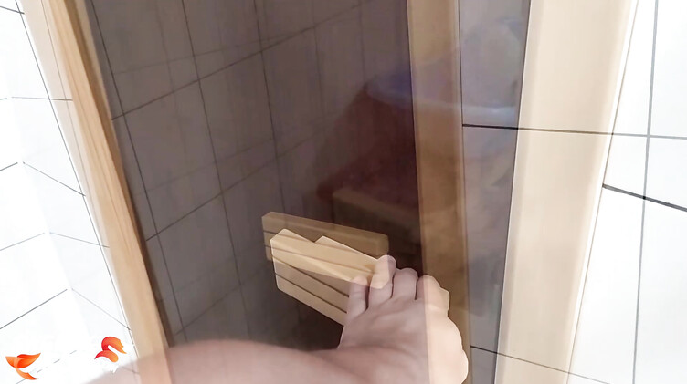 Блондинка сосет и получает сперму на лицо в парилке бани