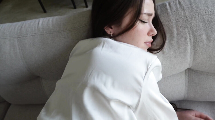 Русское порно: Порвал черные колготки на жопастике и отодрал в киску