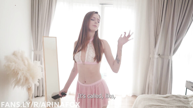 Инцест: Дал на клык перед зеркалом и растянул розовую киску сестры