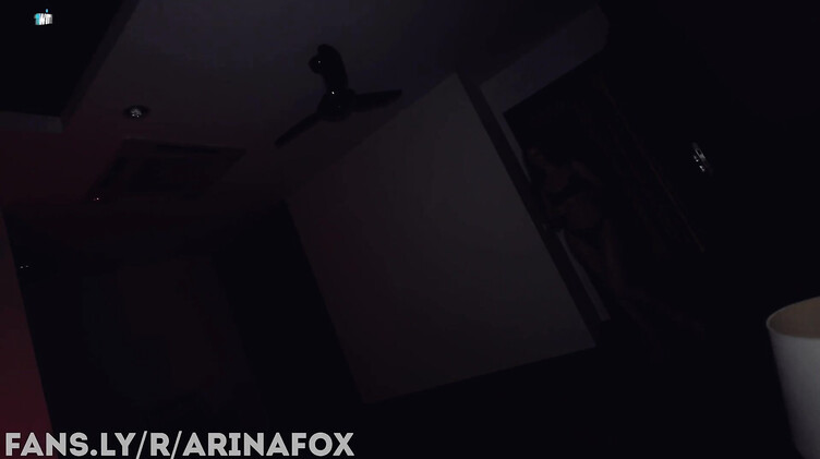 Русское порно: Спровоцировала сводного брата дать на клык и выпросила еблю