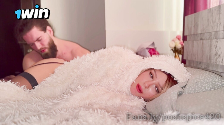 Любительское порно: Первый анал дочки с маминым любовником