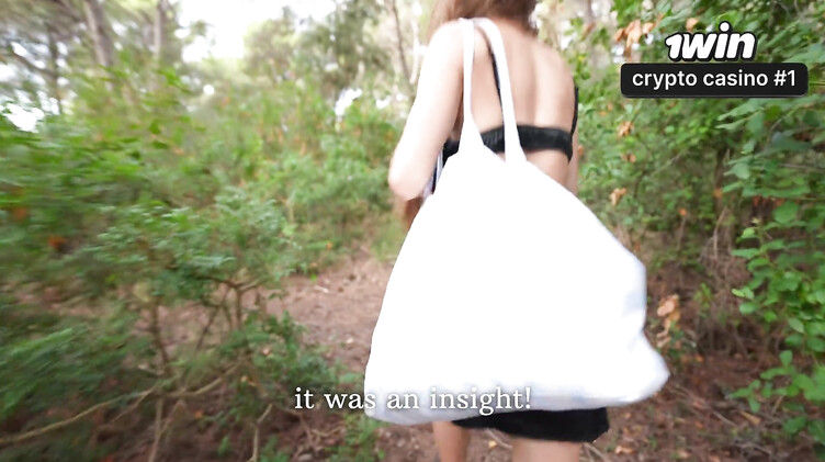 Минет: Анально имеет незнакомку в кустах после минета