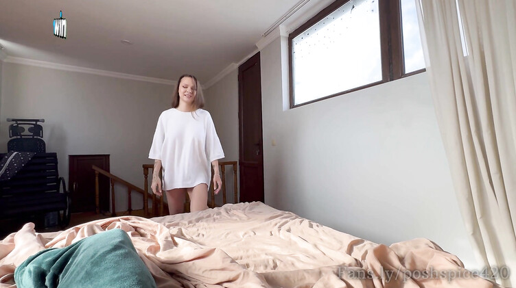 Милфы: Русская мачеха в чулках пообещала пасынку анальный секс за сдачу экзамена