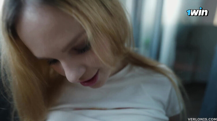 Анал: Спалил сводную сестру за курением и трахнул ее в попку