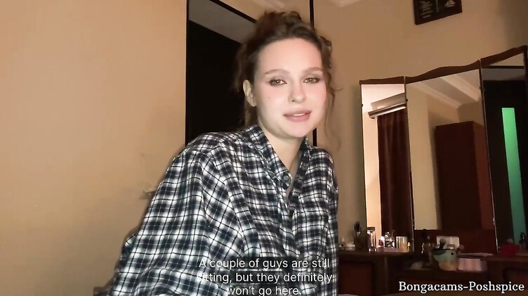 Большие сиськи: Залезла на член друга, пока муж пьяный в отключке