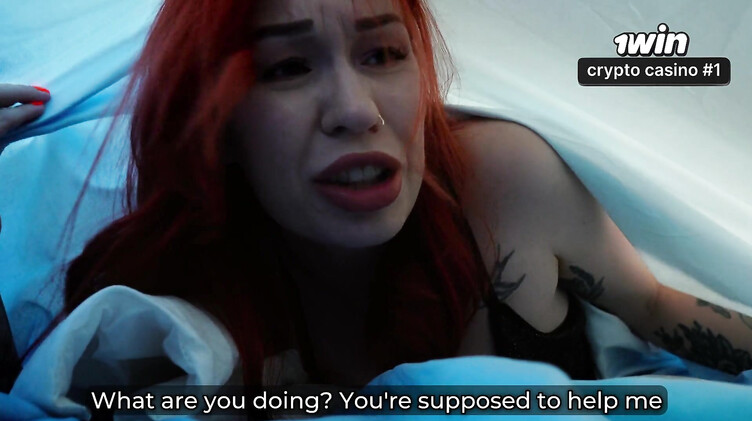 Милфы: Мачеха застряла в пододеяльнике и была выебана своим похотливым пасынком