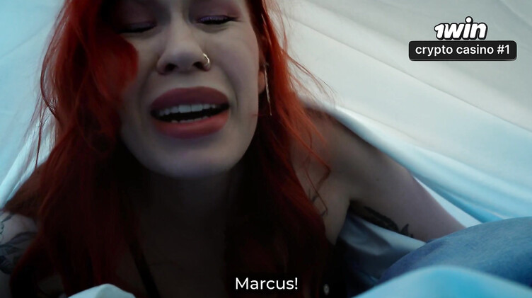 Мачеха и пасынок: Мачеха застряла в пододеяльнике и была выебана своим похотливым пасынком