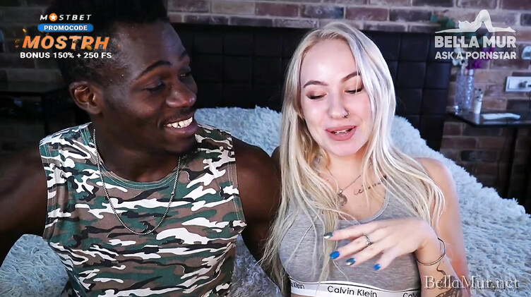 Поцелуи: Русская модель в первый раз трахается с негром с большим черным членом