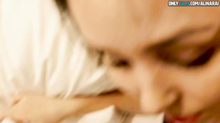 Брюнетки: Грабитель дрочит на спящую жену и потом грубо трахает ее