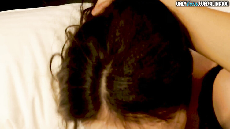 Грабитель: Грабитель дрочит на спящую жену и потом грубо трахает ее