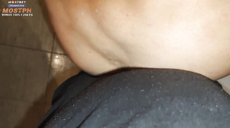 Любительское порно: Пасынок ебет русскую мачеху Алину на работающей стиралке