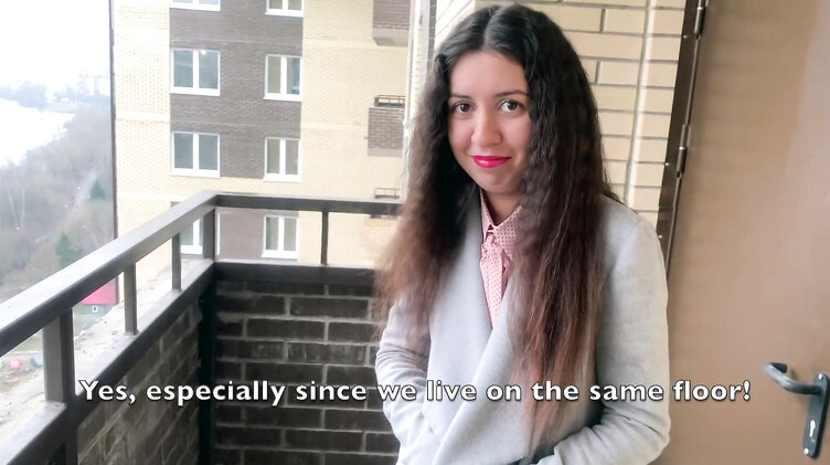 Кудрявые: Кудрявая русская соседка попросила денег в долг за анальный секс