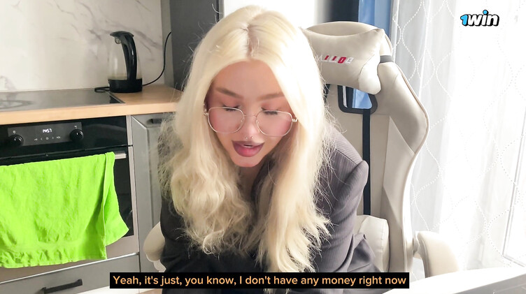 Blondessa: Русская сочная репетиторша трахается с 11-классником у нее дома