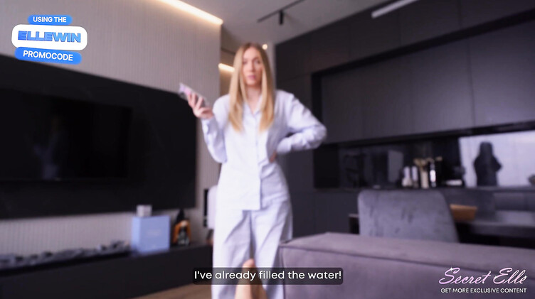 В купальнике: Сводная сестра залезла к брату в ванну и соблазнила на секс